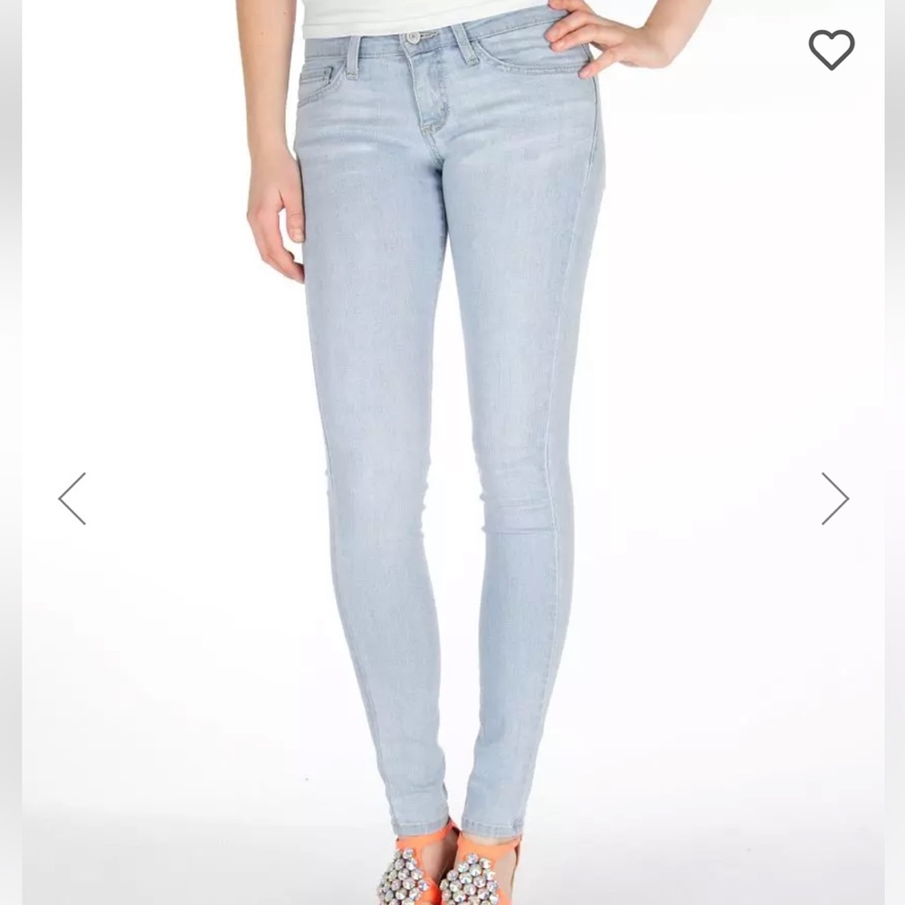 Flying monkey light wash skinny jean size 27
